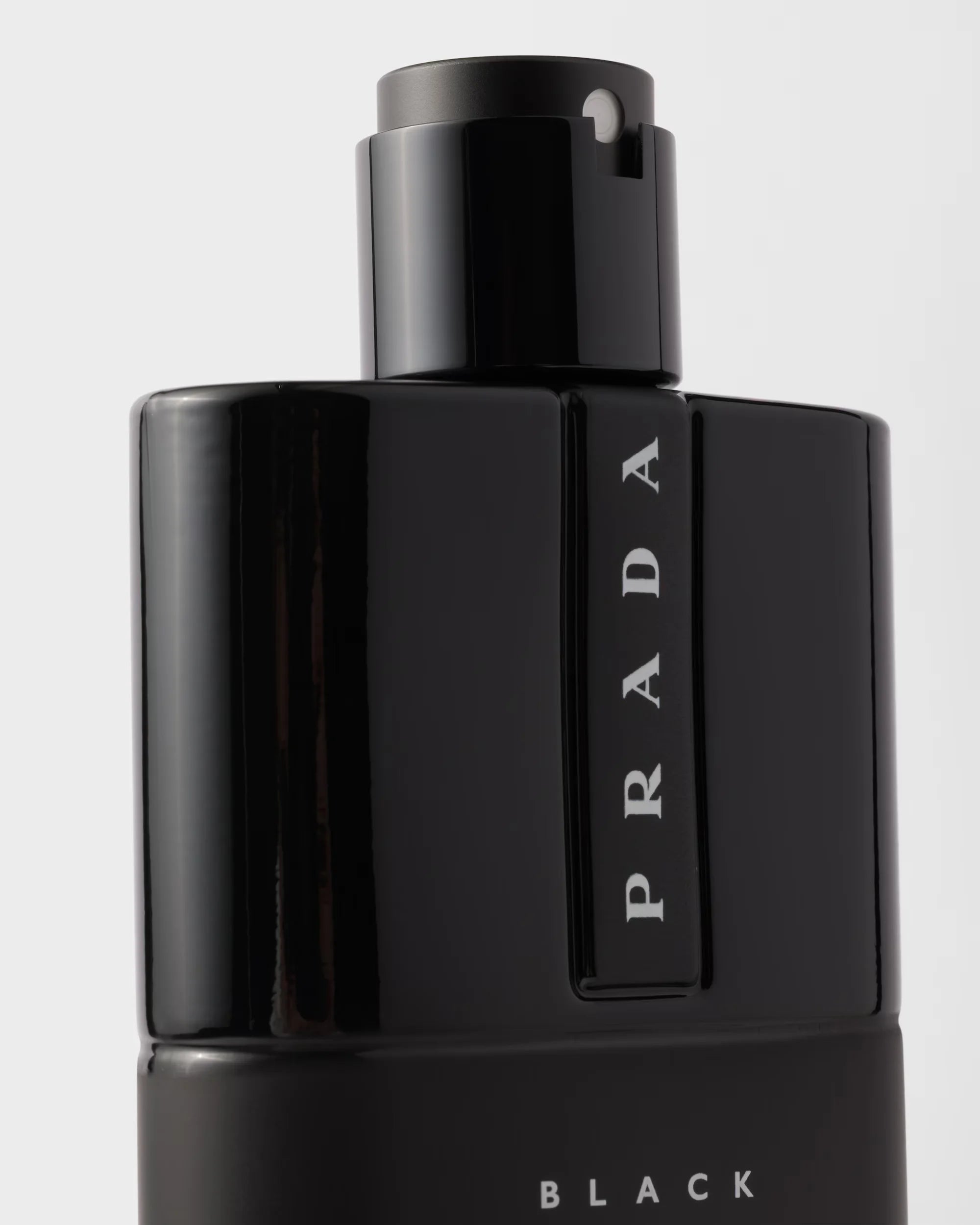 LUNA ROSSA BLACK Prada