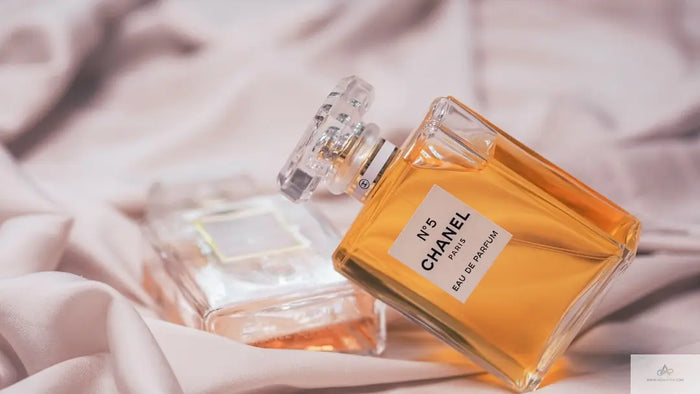 Beyond the First Spray: How to Choose and Wear Long-Lasting Perfumes