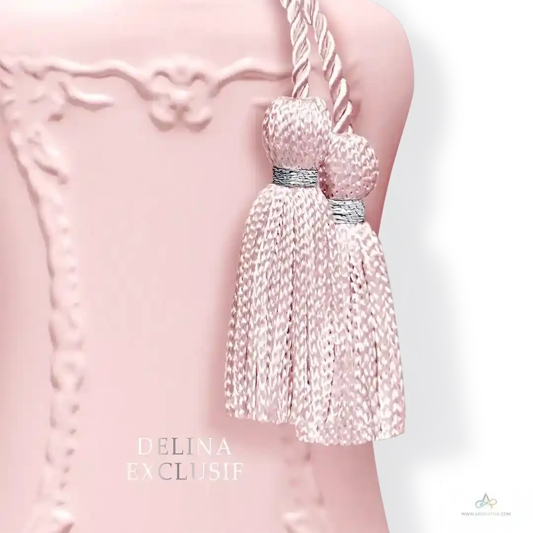 Close-up of Delina Exclusif EDP bottle tassel detail, showcasing the luxurious craftsmanship of this Parfums De Marly women's fragrance.